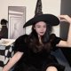 thumbnail image 4 of Disfraces de Halloween para Mujeres, Sombreros de Bruja Grandes para Mascarada de Fiesta Accesorio de Cosplay, Disfraz de Bruja para Mujeres Punteado Gorra Negro Paño de Oxford para Halloween Diario, 4 of 6