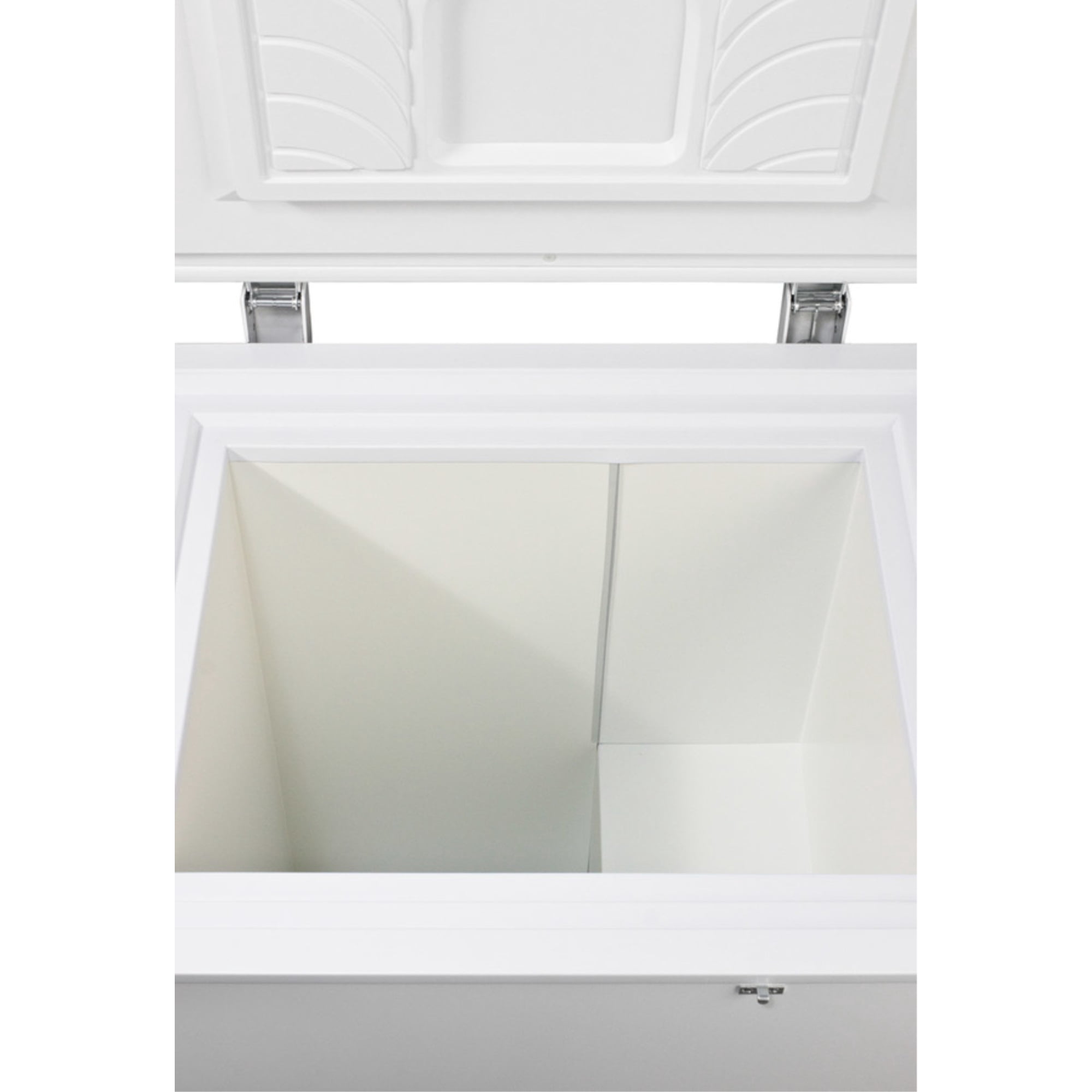 -45 C capable laboratory chest freezer with digital thermostat and 4.8 cu.ft. capacity