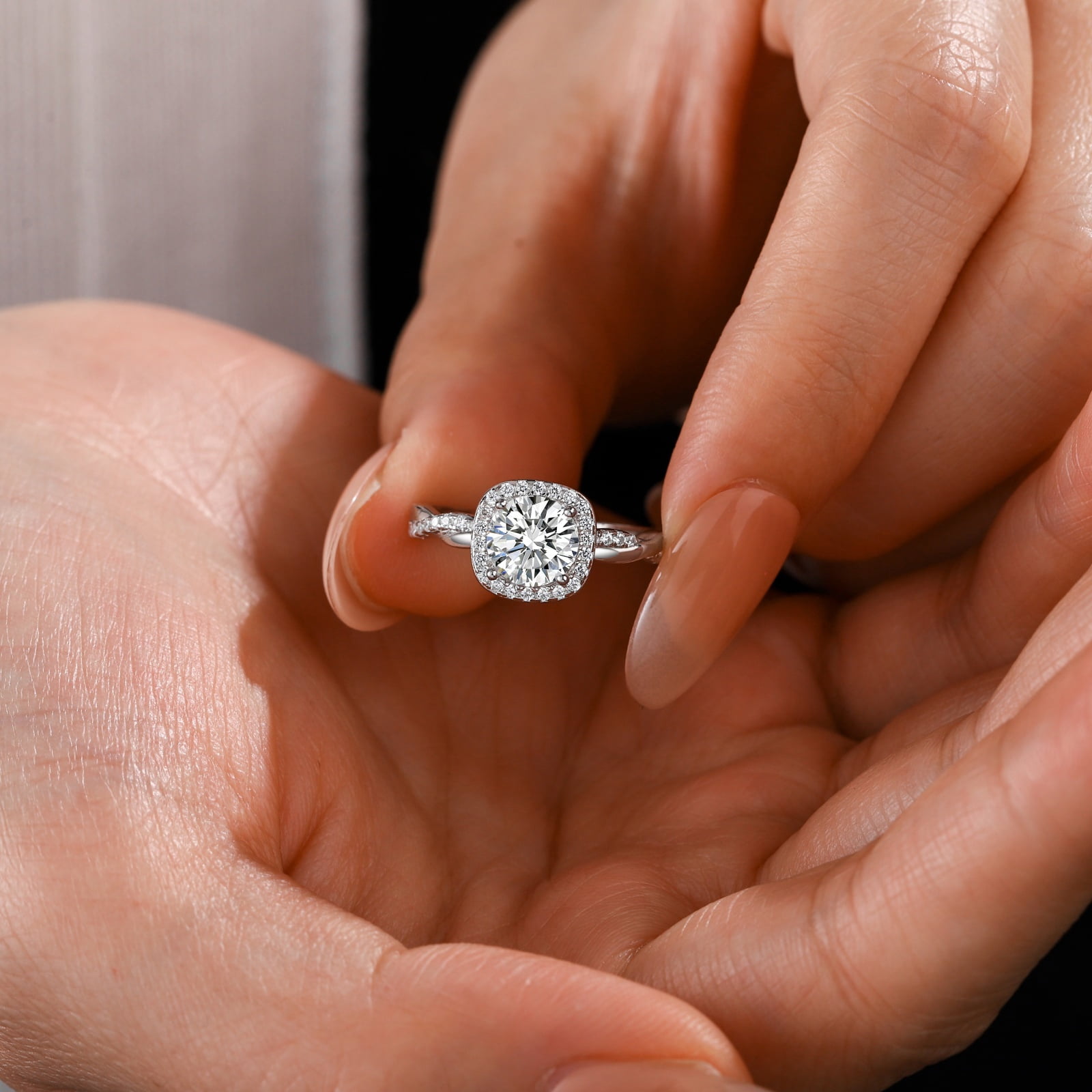 Flydeer Engagement Rings for Woman Round Cut 925 Sterling Silver Halo Wedding Promise Ring Twisted Pavé Band Size 5