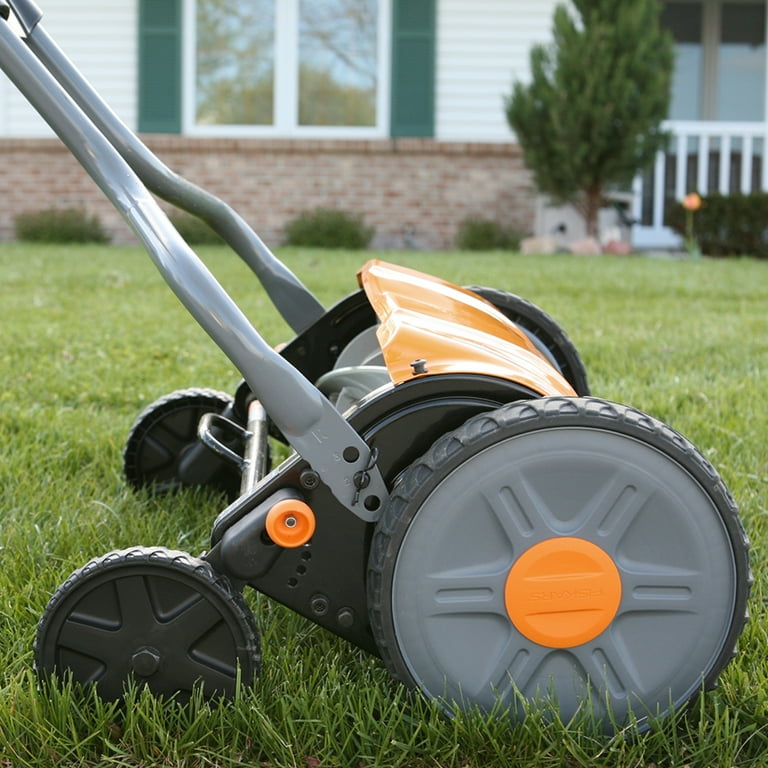 Manual Lawn Mower Fiskars StaySharp Max Push Reel Lawn Mower - 18 Inch ...