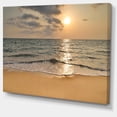 thumbnail image 3 of Design Art - Plage de Sable Tropical Foncé au Coucher du Soleil, 3 of 4