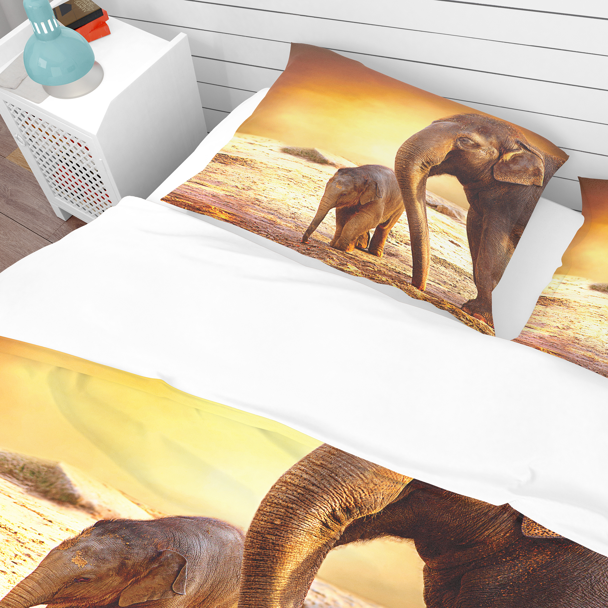 Designart 'Elephant Mother and Baby Outdoors' Tropical Duvet Cover Set