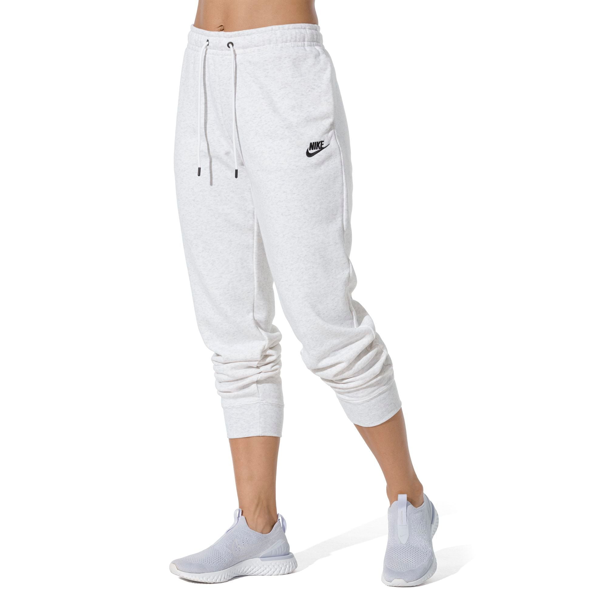 nike women's essential fleece sweatpants