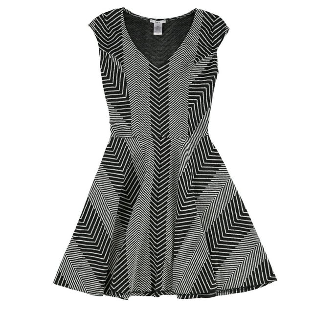 bar III Robe Évasée Ajustée pour Femmes, Noire, Medium
