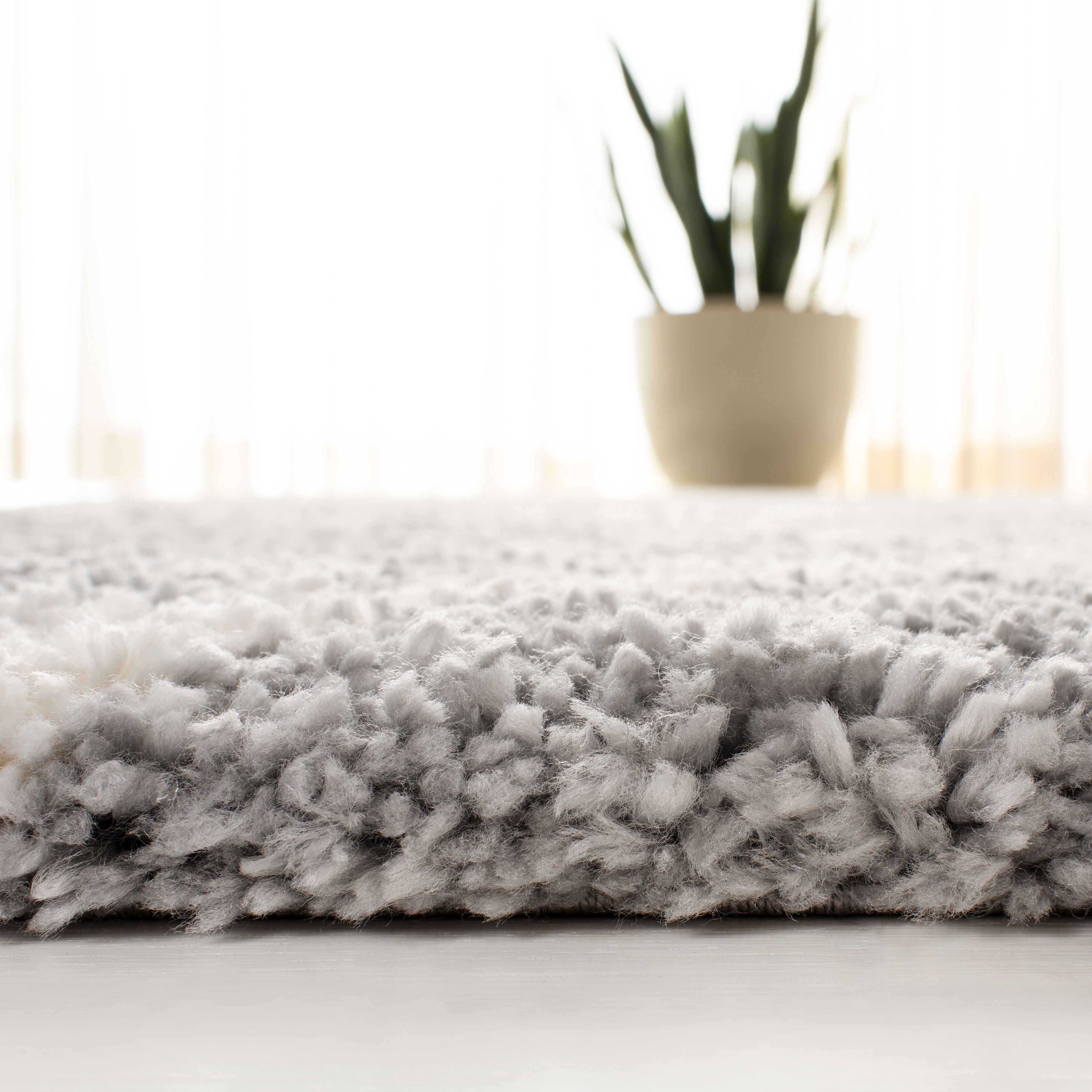 SAFAVIEH Fontana Venice Geometric Shag Runner Rug, Grey/Cream, 2'3" x 12'