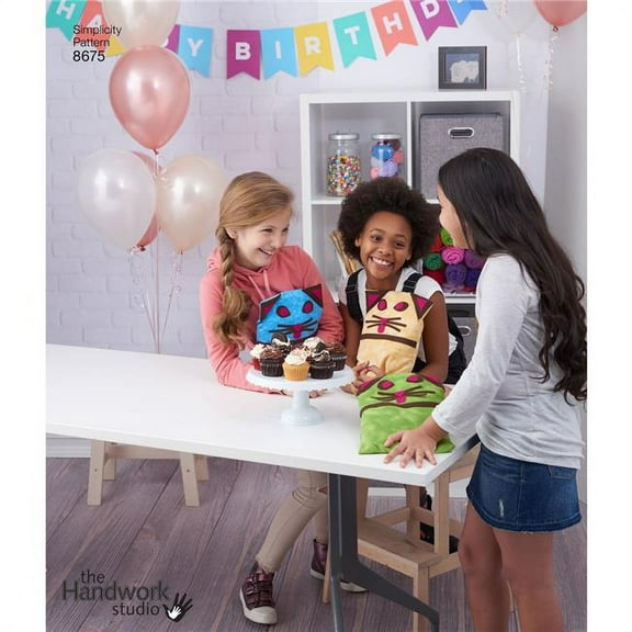 Simplicity Childs' One Size Animal Pillows Pattern, 1 Each