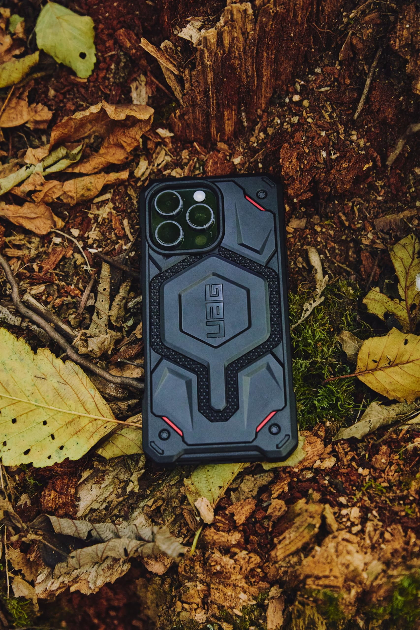 UAG iPhone 16 Case 6.1" Monarch Pro - Compatible with MagSafe Charging Rugged Heavy Duty Shockproof Anti-Slip Military Grade Protective Cover, Kevlar Black