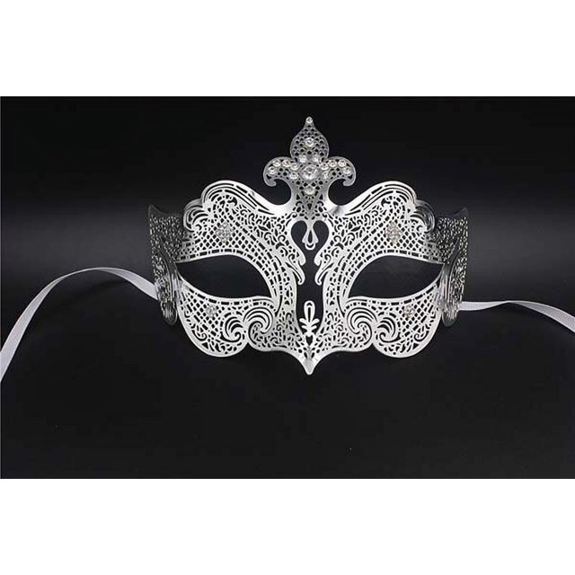 Máscara de Mascarada veneciana de filigrana de Metal dorado plateado de lujo, máscara de calavera cortada con láser, evento de boda, bola de Navidad, máscaras de fiesta de disfraces Qiuyongming unisex
