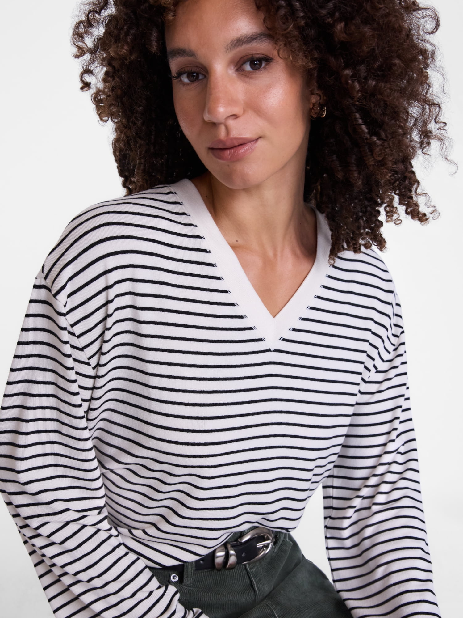 Scenario Women's and Women's Plus Relaxed Tee with Long Sleeves, Sizes XS-4X