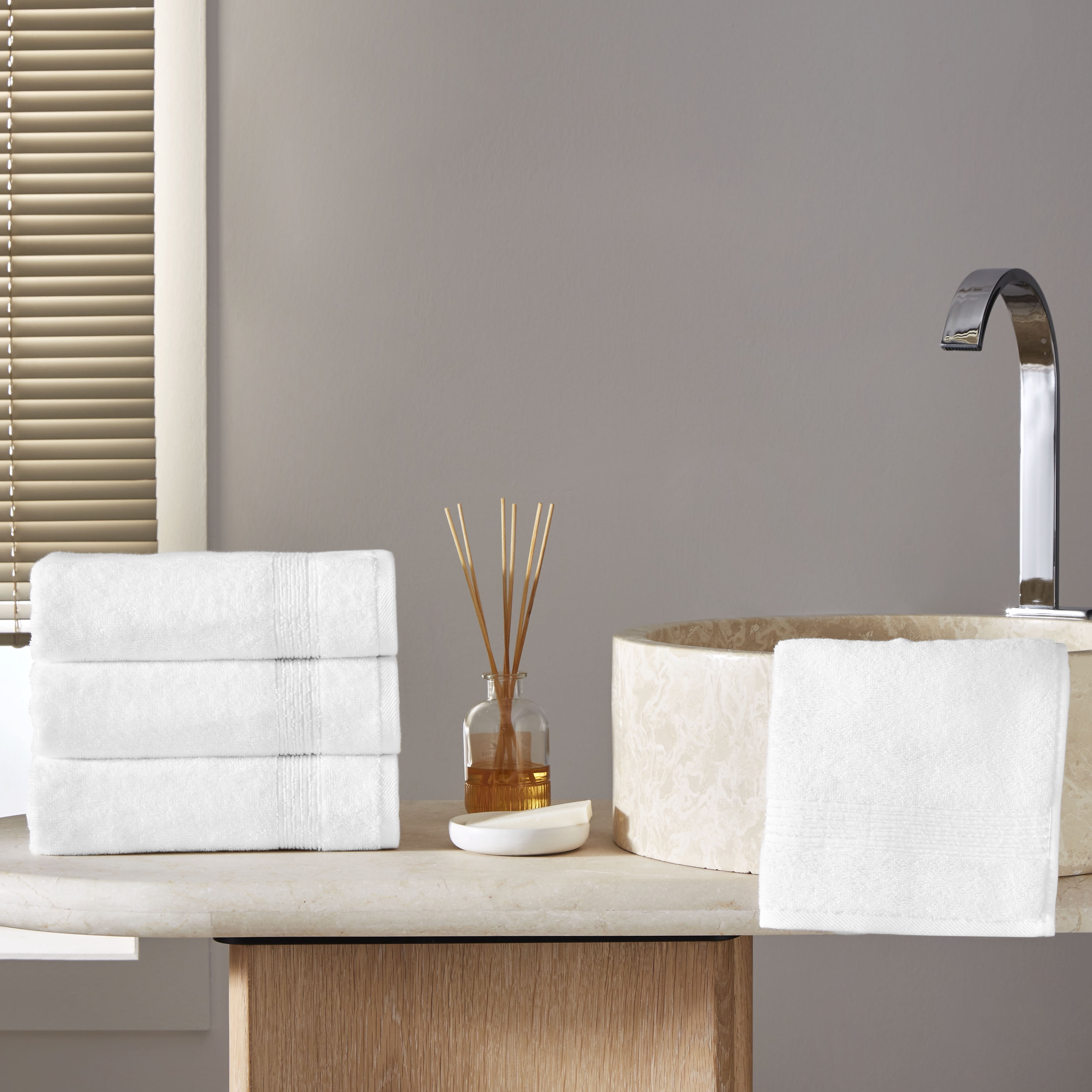 Ozdilek 4-Piece Hand Towels Set, 16x30" 100% Turkish Cotton, Quick-Dry, Lightweight & Absorbent Hand Towels, Soft Hotel Quality Hand Towels for Face, Gym, Spa, Bright White