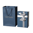 thumbnail image 1 of Set de caja y bolsa de regalo azul | 18 x 12,5 x 8 cm | 210 g, 1 of 2