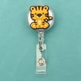 thumbnail image 4 of Badge Style Animal de Forêt Couleur Mignon Enrouleur Infirmière Support d'Identification Fille Garçon Rétractable Porte-Carte Nom Accessoire Vert, 4 of 6