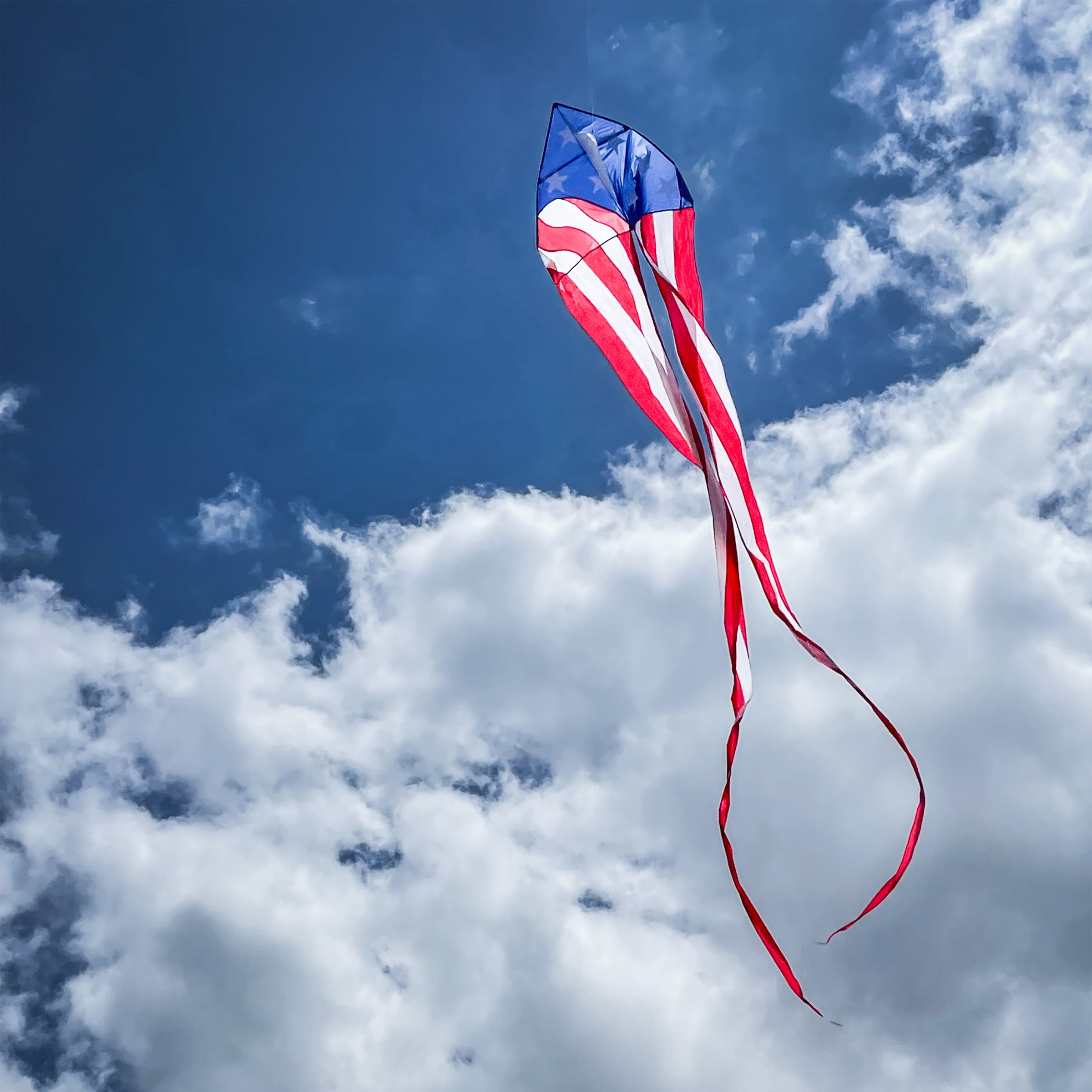 In the Breeze 3012 — Patriotic Delta Kite with 19-1/2-Feet Flowing Tails — Stars and Stripes Easy-Flying Kite