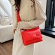 thumbnail image 2 of Bolsa A Cuestas Bolso de mano para mujer, bolso grande de verano a la moda para las axilas, bolso de hombro sólido (rojo), 2 of 8