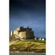 Lindisfarne Château sur un Monticule Volcanique Appelé Beblowe Craig Sainte Île Bewick Affiche Imprimée par John Short & 44; 22 x 34 - Grand – image 1 sur 1