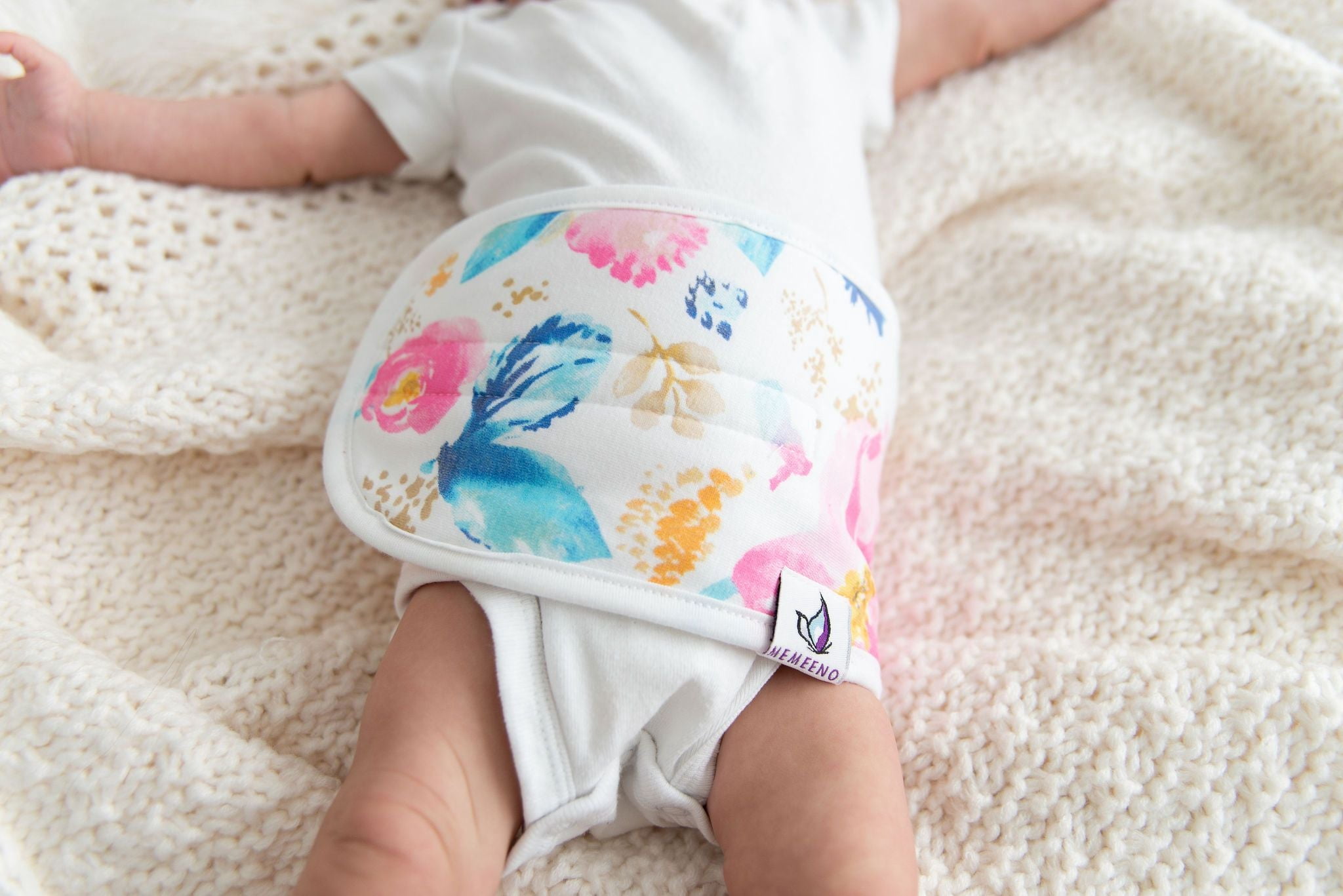 MEMEENO Belly Band for Colic & Gas Relief, Organic Cotton, Self-Warming for Fussy Newborn (Aquarelle)