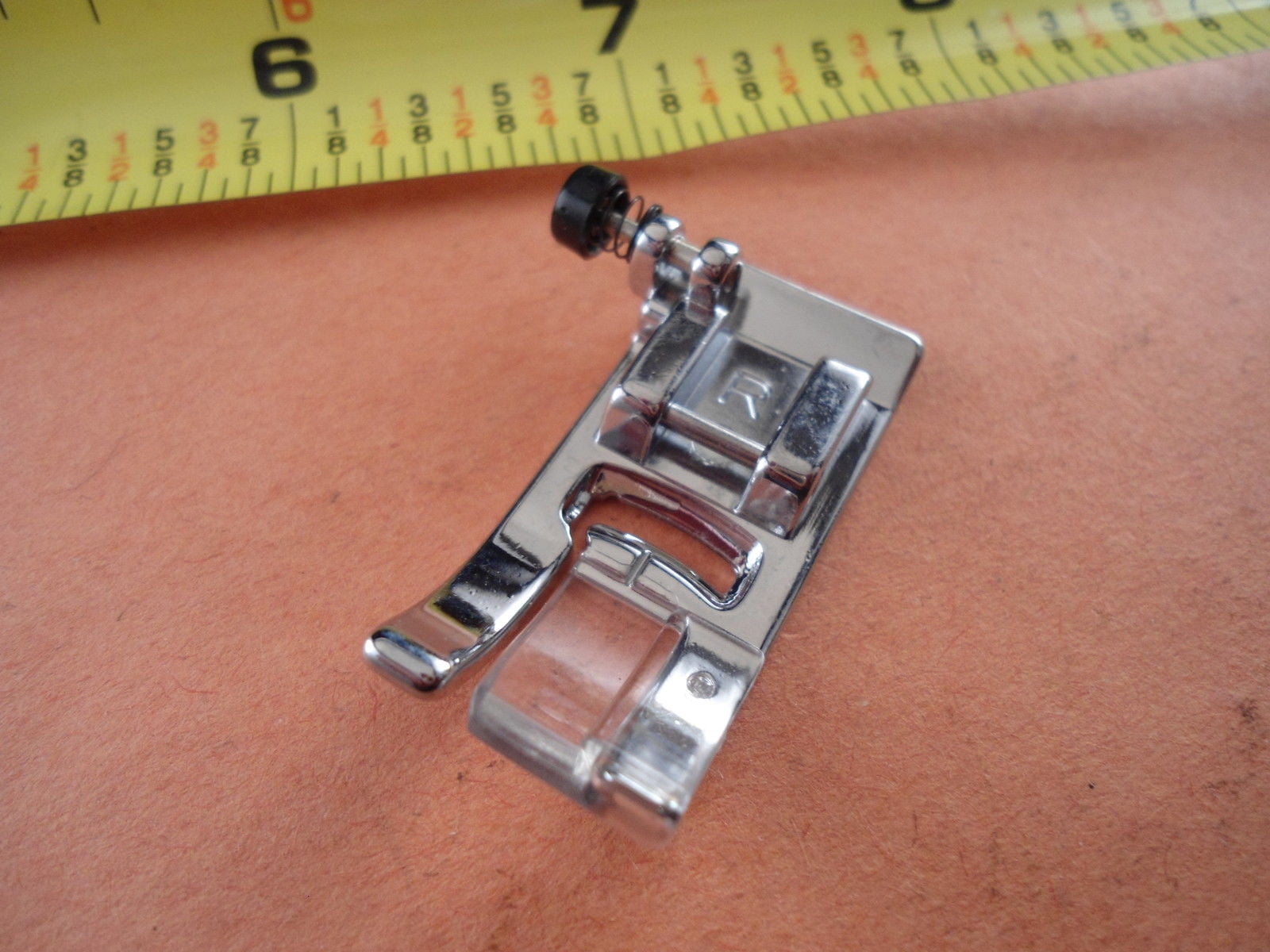 Zig Zag Foot with Leveling Button (R) Babylock Brother XC3021051,SA175