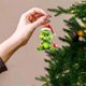 thumbnail image 5 of Adorno para árbol de Navidad Grinch con colgantes de monstruo verde divertidos y bonitos de 8cm para interiores, 5 of 5