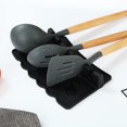 thumbnail image 3 of Soporte de silicona para cucharas de cocina con tapete antigoteo, Kyraton, para encimera, sin BPA, para parrilla (negro), 3 of 5