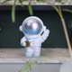thumbnail image 3 of Escultura de estatua de astronauta, regalo de inauguración de la casa para decoración de mesa y gabinete. Agitar la mano, 3 of 9