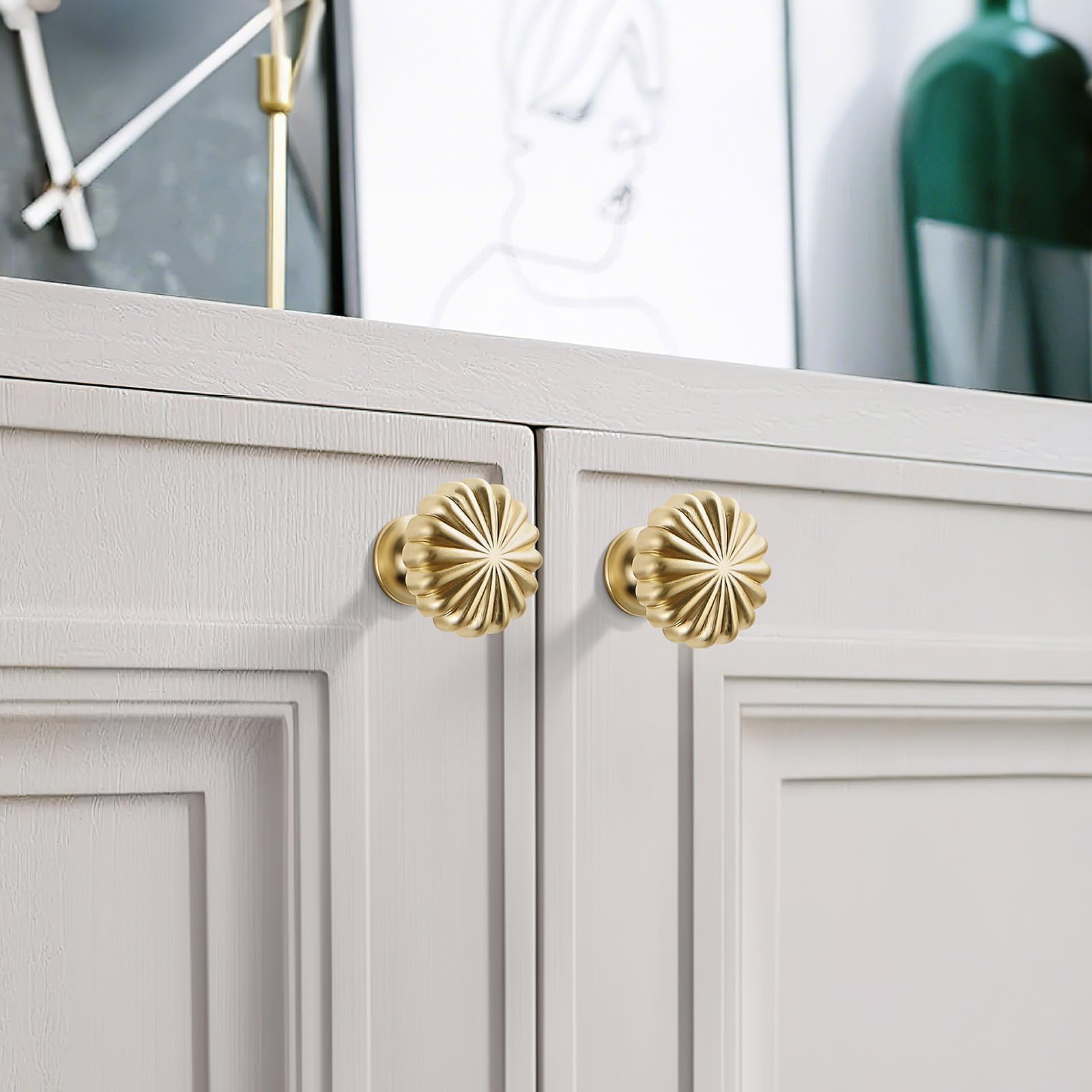 10 Pack Antique Brass Cabinet Knobs for Kitchen Cabinets and Dresser Drawers，Zinc Alloy Hardware Handles Pulls，Vintage Cupboard Drawer Knob