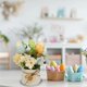 thumbnail image 1 of Arreglo floral artificial, flores decorativas falsas, detalles de huevos de Pascua, vegetación simulada con maceta de cerámica, 18 cm para el centro de mesa, 1 of 6
