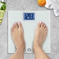 thumbnail image 2 of Báscula Weight Watchers de Conair para peso corporal, báscula digital de baño en color blanco, 2 of 5