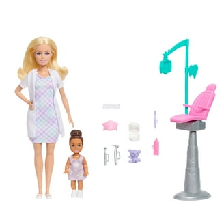Barbie Doll and Bathroom Playset (11.5-inch Blonde) with Toilet