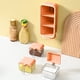 thumbnail image 4 of Condimento colgante con cuchara | Especiero de plástico para pared con 3 compartimentos | Instalación sin taladros | Contenedores impermeables con tapa abatible | Organizador de cocina para, 4 of 6