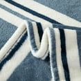 thumbnail image 5 of Couverture en peluche Mainstays Rayures bleues K, 5 of 5