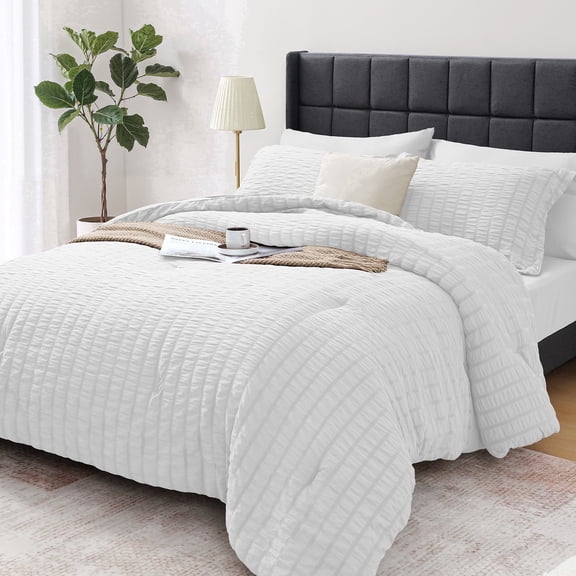 Vccoem 7 Piece Queen Comforter Set, Bed in a Bag with Sheets, Pillowcases & Shams, All Season Soft Bedding, Cozy and Lightweight, Machine Washable, White