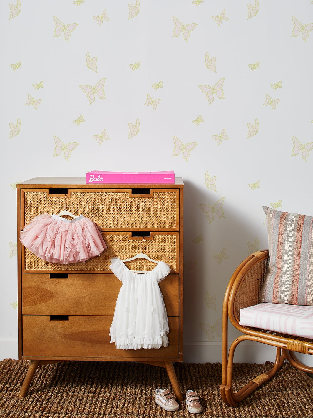 Butterfly Removable Vinyl Wallpaper by Barbie - Citrine Pink