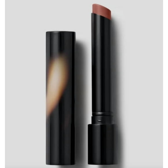 Victoria Beckham Posh Lipstick (pose)
