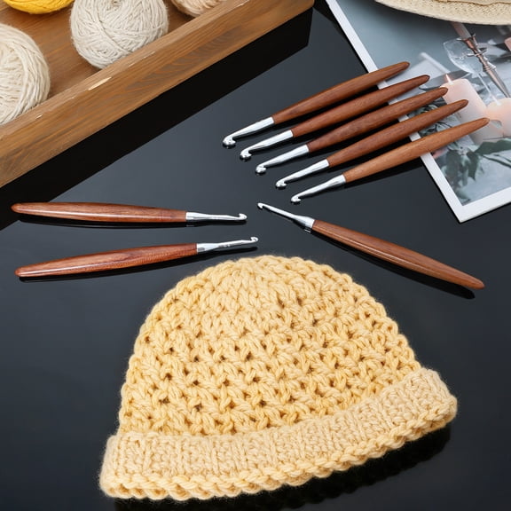 8 Pcs Ergonomic Crochet Hook Set,Arthritic Hands Friendly Aluminum Hooks with Wood Handle,Assorted Sizes 3.0 mm to 7.0 mm