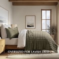 thumbnail image 3 of EVERGRACE Pearl Velvet Quilt Full Queen Size Bedding Sets, Luxurious Soft Velvet Comforter Set, Lightweight Box Stitching Oversized Bedspread Coverlet for All Season, with 2 Shams, Moss Green, 3 of 8