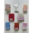 thumbnail image 5 of Conjunto de Muestras de Perfume Edición Limitada Infinite Scents para Mujeres (8 Frascos de Fragancias de Diseñador) con Bolsa de Regalo de Cuerda Navideña, 5 of 5