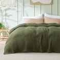 thumbnail image 3 of Manta Bedsure Cooling de algodón con forma de gofre, 203 x 229 cm, color verde, 3 of 9