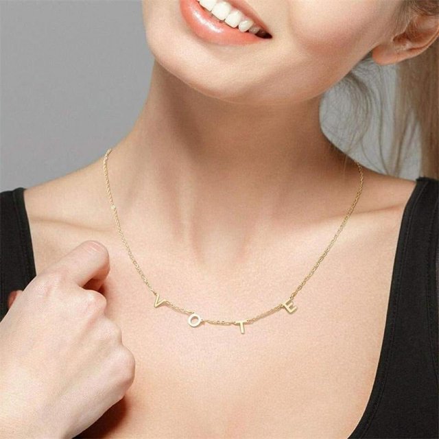 Collar, collar con nombre personalizado, collar de voto con letras espaciadas con una cadena de clavícula de estilo minimalista y moderno