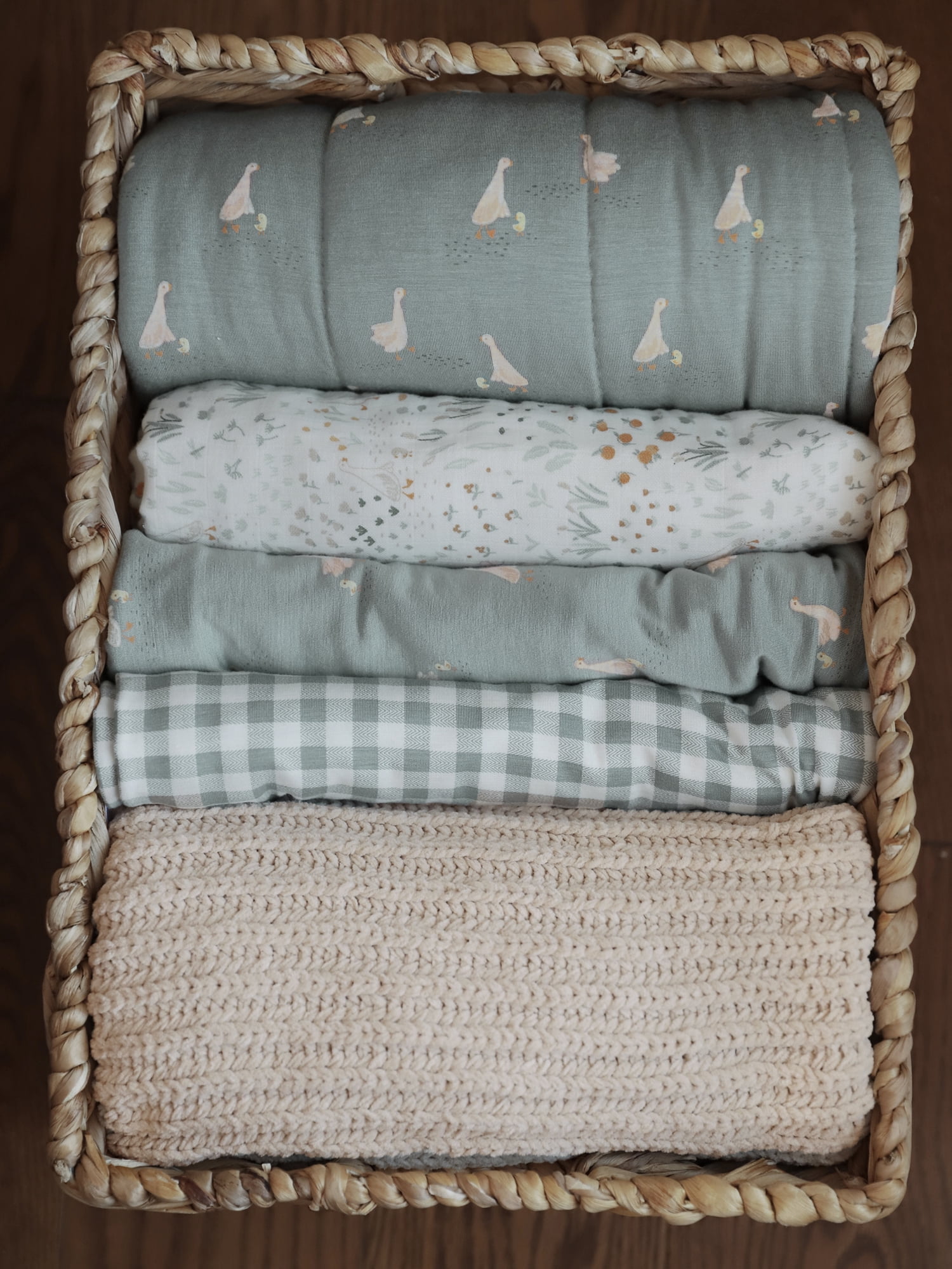 Modern Moments by Gerber Baby Neutral Chenille Blanket, Oatmeal, One Size