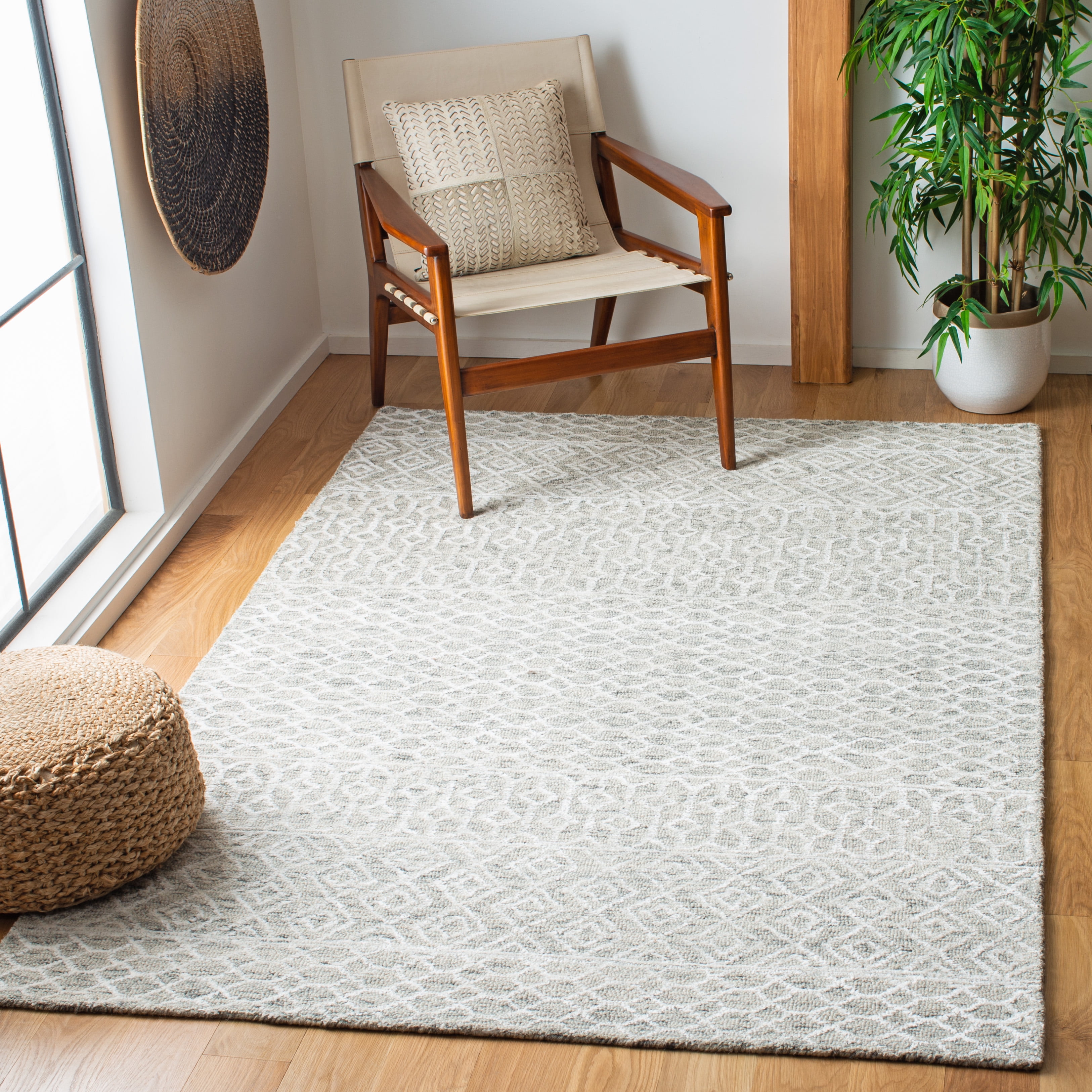 SAFAVIEH Glamour Elouise Geometric Area Rug, Green/Ivory, 4' x 6'
