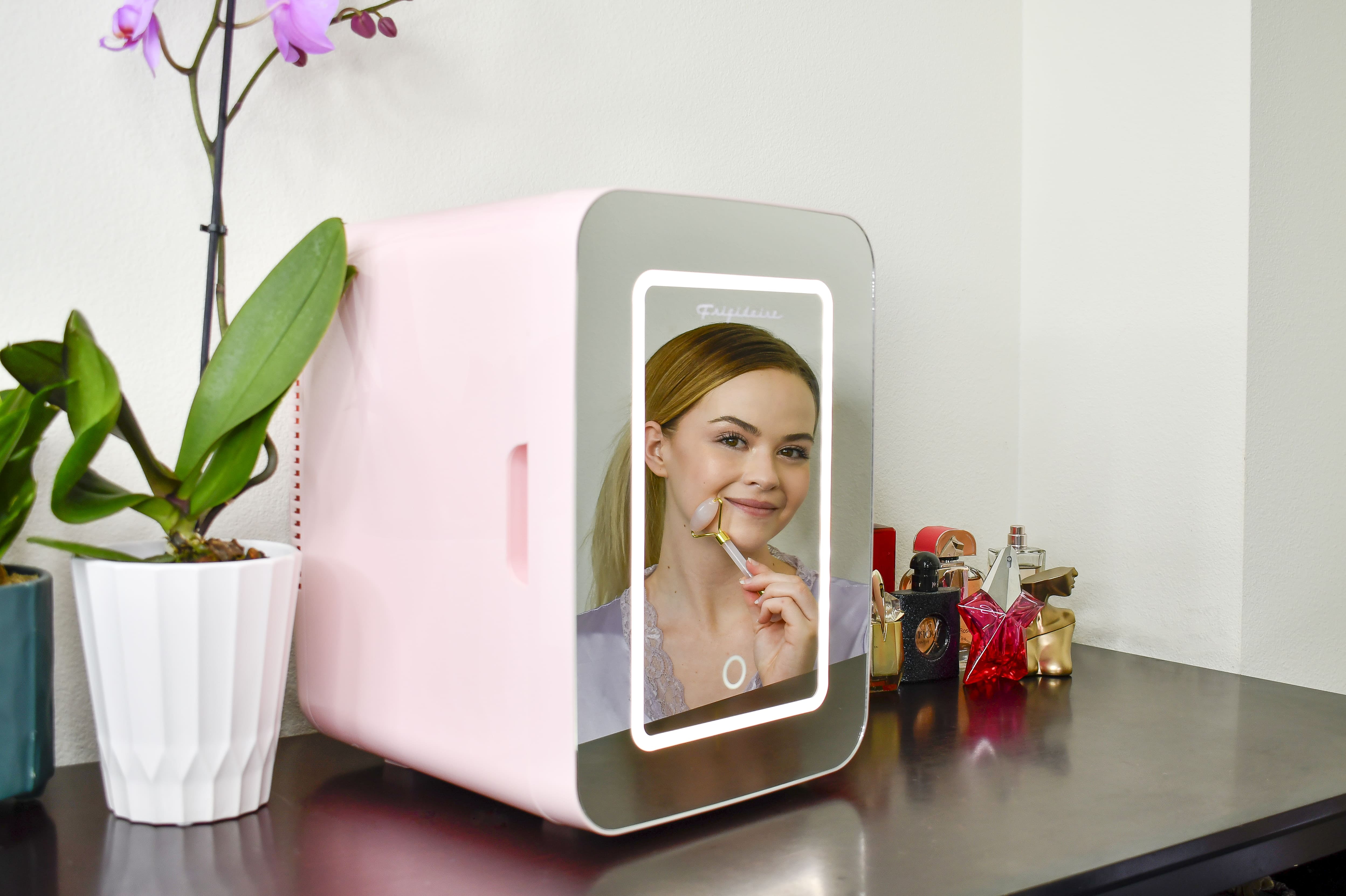 Frigidaire 6.5L 9 Can Mini Lighted Beauty Mirror Fridge Pink - compact, portable skincare fridge with mirror ideal for cosmetics, travel, and small spaces.