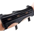 thumbnail image 1 of Protector de brazo de tiro con arco ajustable, correas elásticas ajustables, equipo de protección de brazo para caza con arco compuesto recurvo al aire libre, 1 of 3