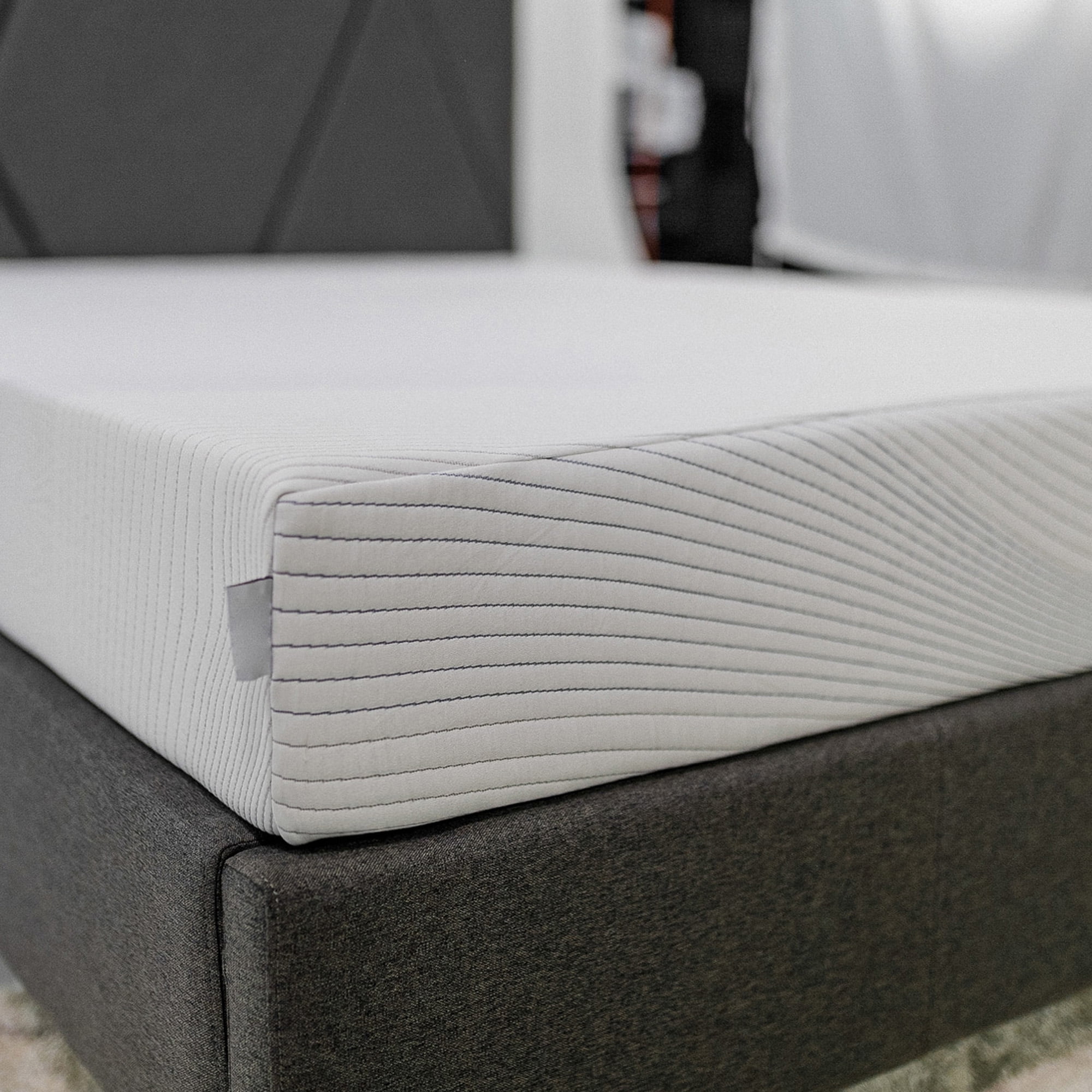 Bridgevine Home 8 inch Regen Cooling Copper Infused Memory Foam Adult Mattress, Cal King Size