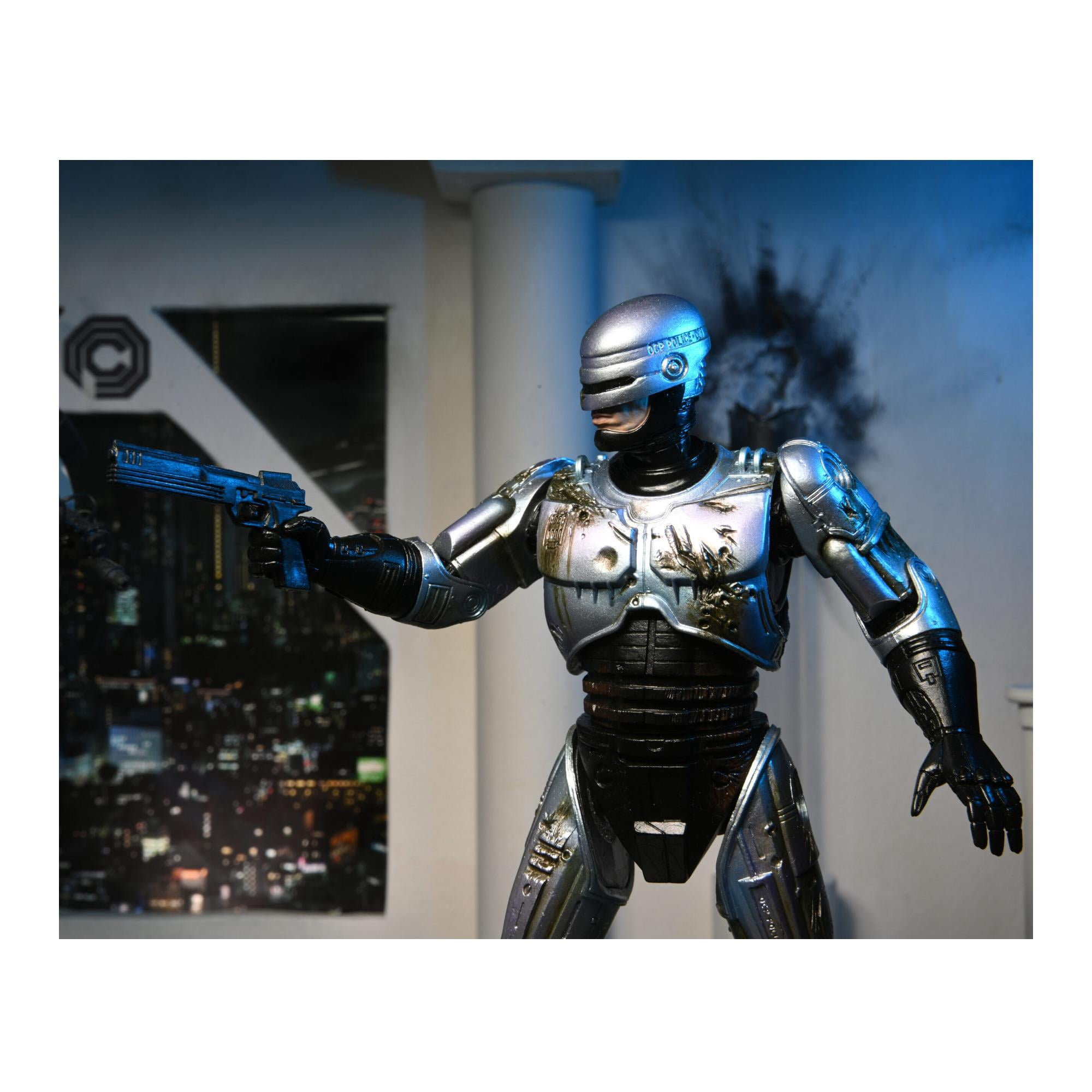 NECA 7-Inch Ultimate Battle-Damaged RoboCop with Chair and Alex