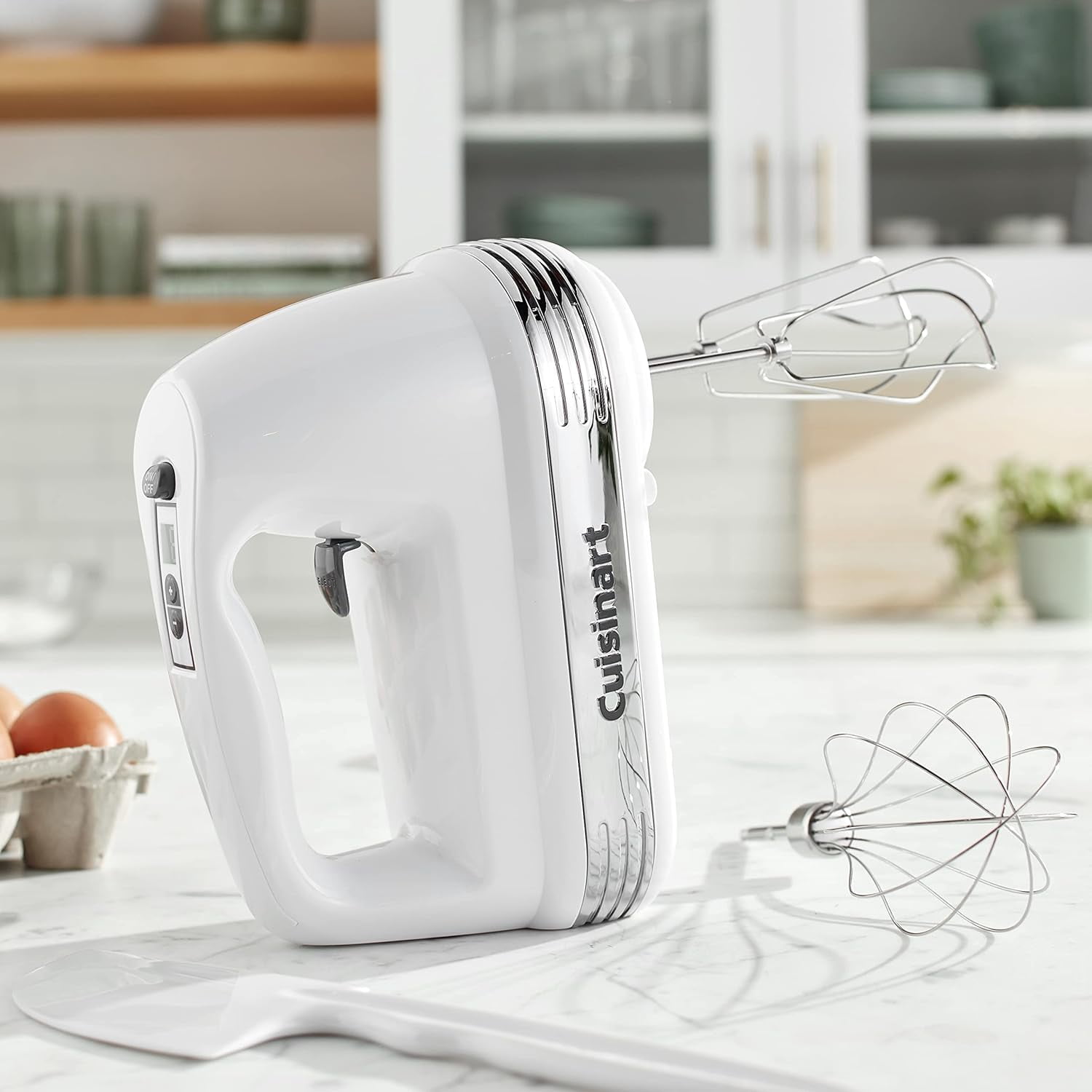 Cuisinart Power Advantage 7-Speed Hand Mixer, 220 W Motor, SmoothStart Technology