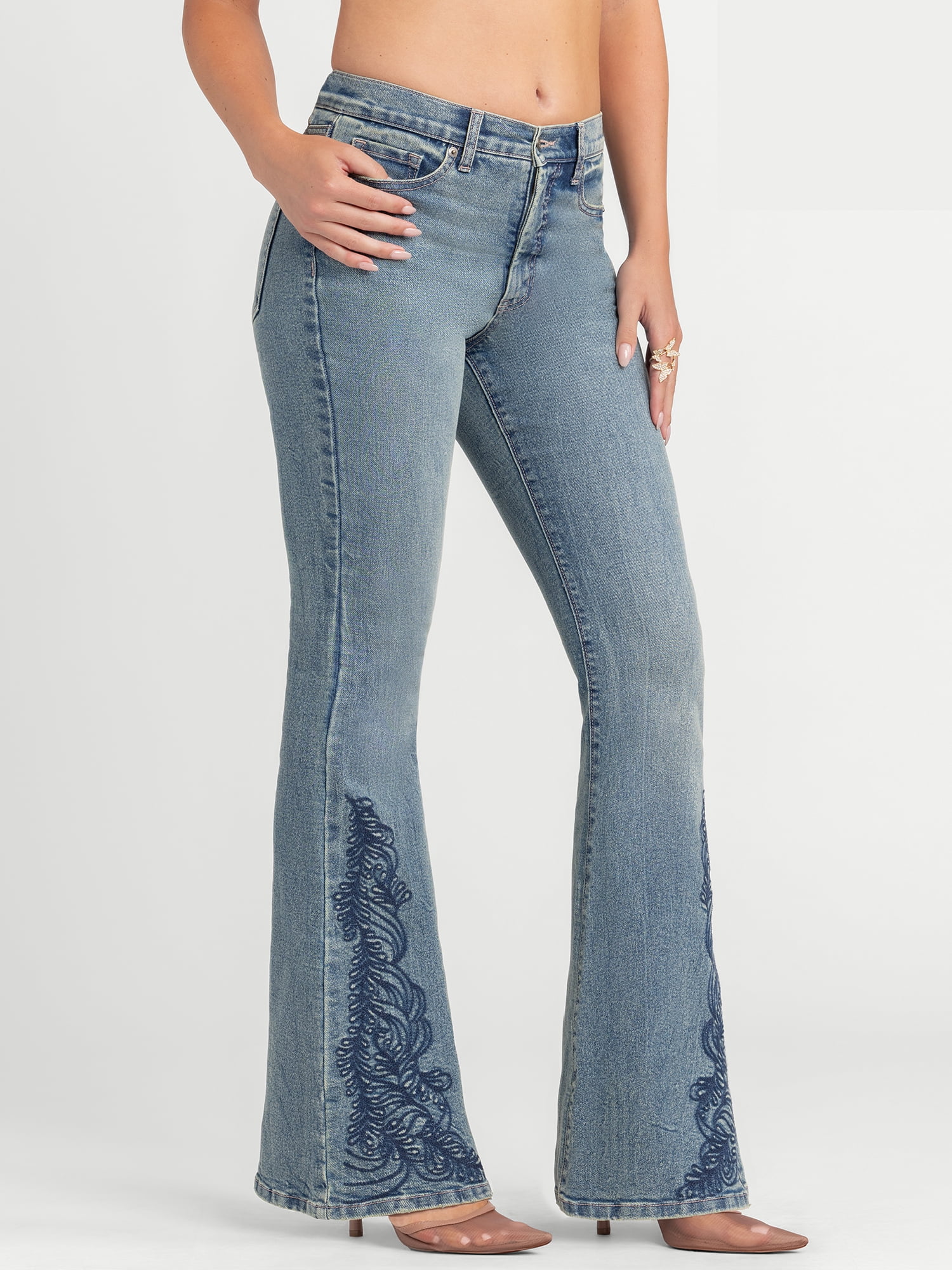 Jessica Simpson Women's and Women's Plus Daisy Fitted Flare Jeans