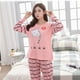 thumbnail image 4 of EeaseMX Conjunto de 2 pijamas de manga larga con cuello redondo y estampado de gato de dibujos animados para mujer, ropa de dormir de otoño, ropa de estar por casa de algodón, talla M, 4 of 7