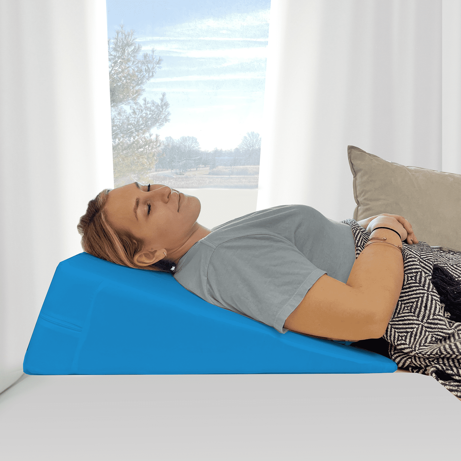 Fun Pillow® Wedge with Memory Foam Top Layer, Cosmic Blue