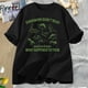 thumbnail image 4 of Camiseta retro Los dinosaurios no leían Camisetas gráficas para mujeres y hombres Camisetas para amantes de los libros Camisetas de animales de los años 90 Regalos de lectura Ropa para mujeres, 4 of 4