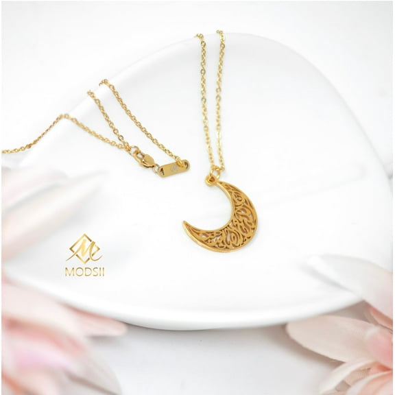 SABR Crescent Moon Necklace | Women